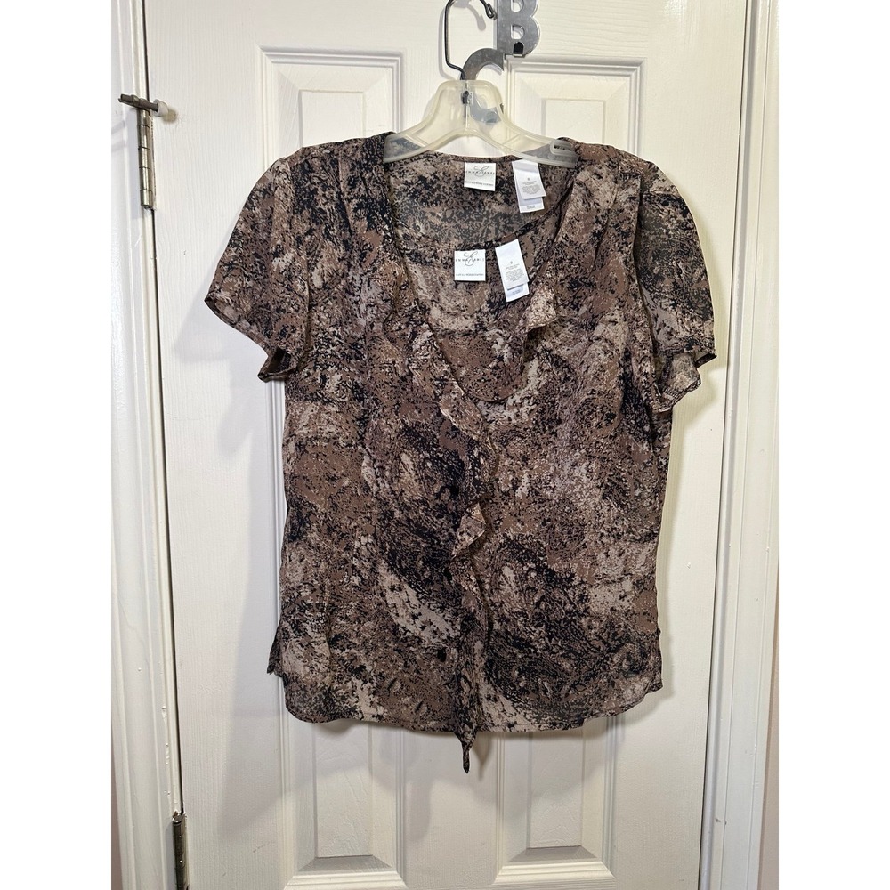 Vintage Emma James ruffle Two Piece Blouse And Tank Set With Animal Print. Size